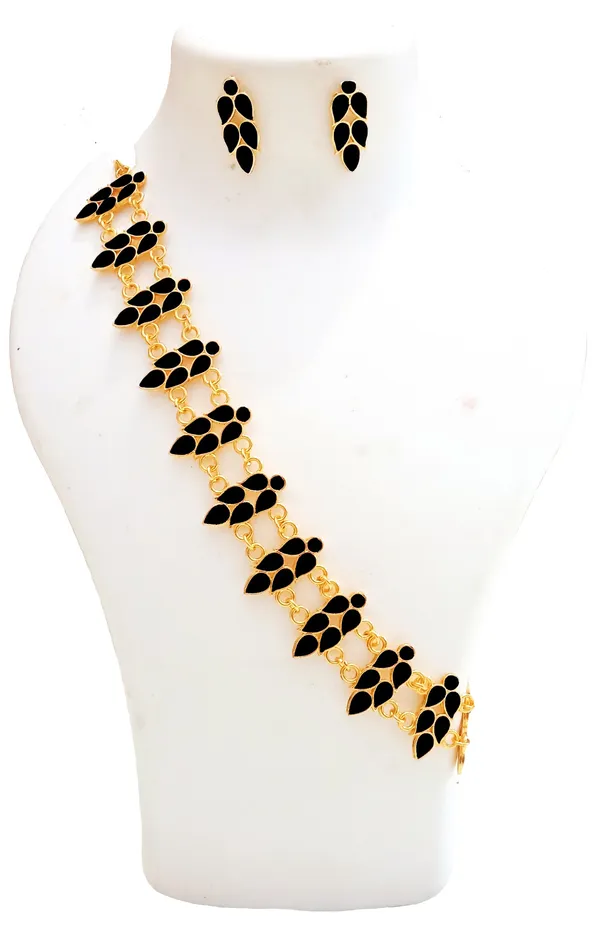 Assamese_Traditional_Black_Golpata_Choker_Jewellery_Set_For_Women